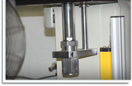 單導柱結構 單導柱結構